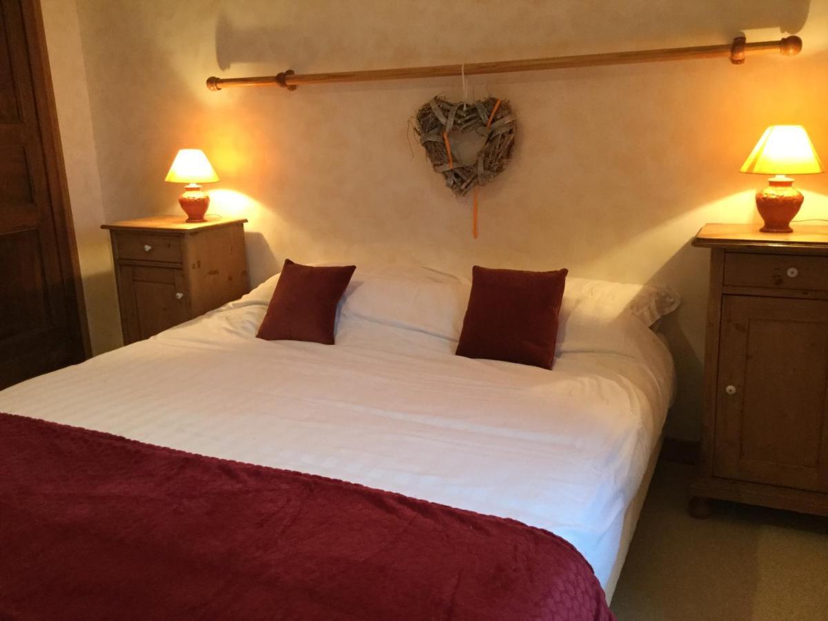 Domaine Du Mas Naut Bed & Breakfast